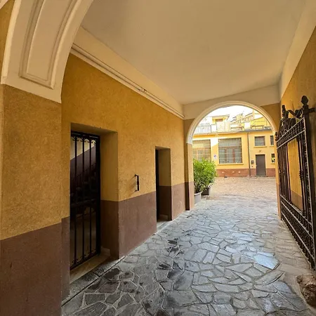 Apartmán Loft Menabrea 12 *